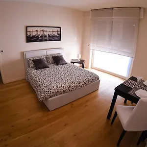 4you-apartments-ponti-romani.hotelinveneto.com/